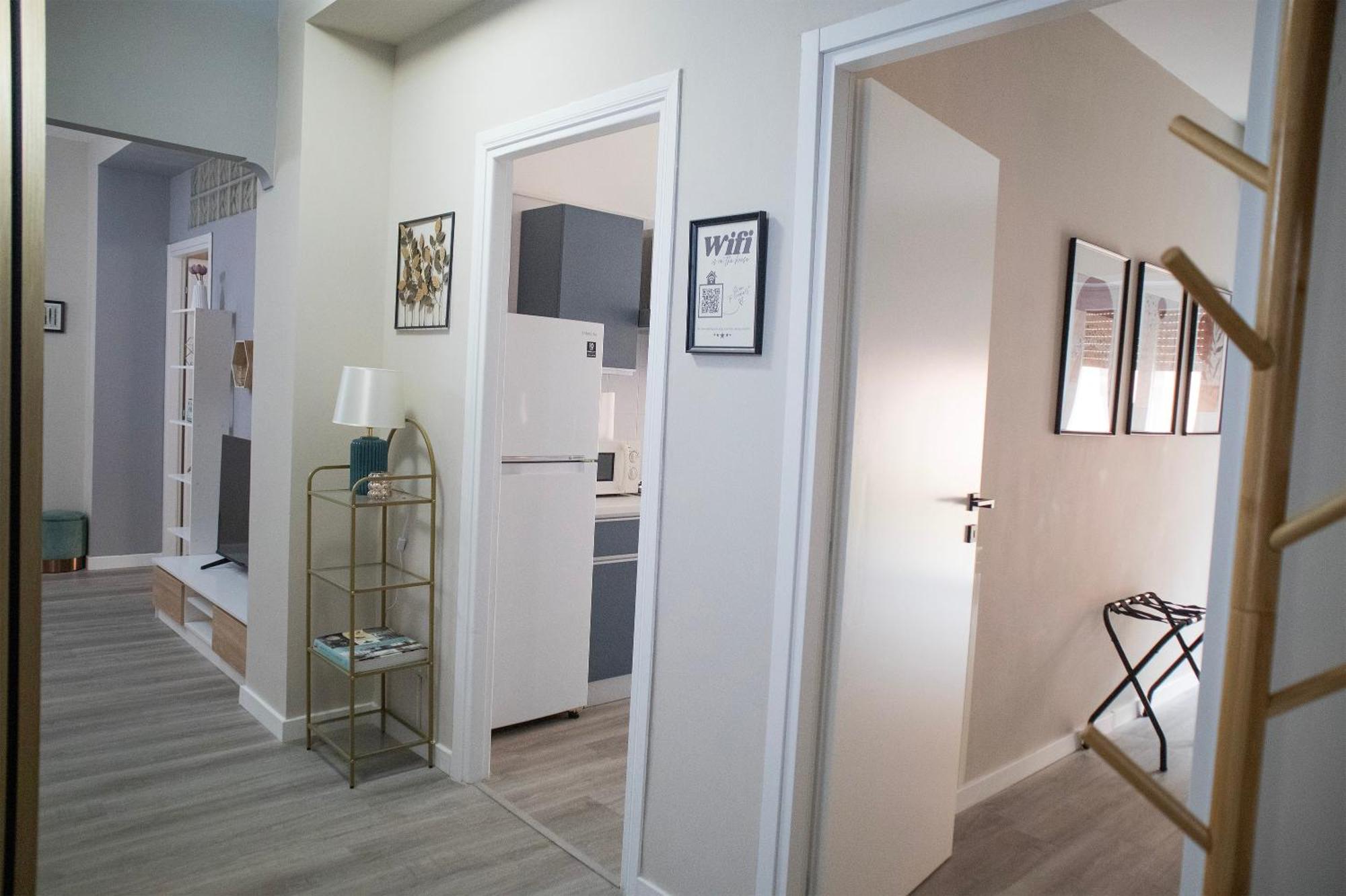 Sara'S Home - Modern Apartment Near Metro, Perfect For Families And Groups In Рим Экстерьер фото
